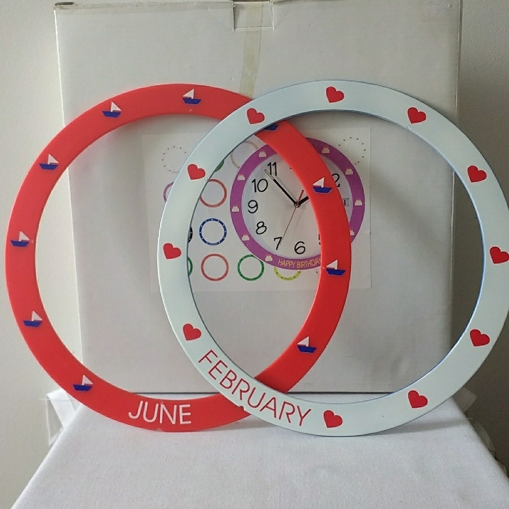 All Occasion Wall Clock With 8 Interchangeable Rings - Picture 3 of 10